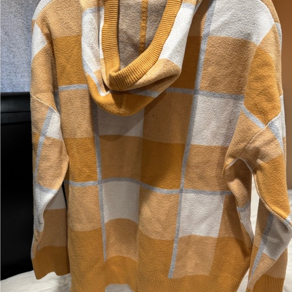 Checkered Mustard and Gray Hoodie - Picture 4 of 5